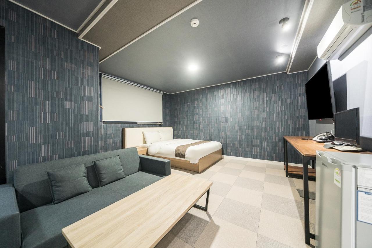 Malu Hotel Suwon Exterior foto
