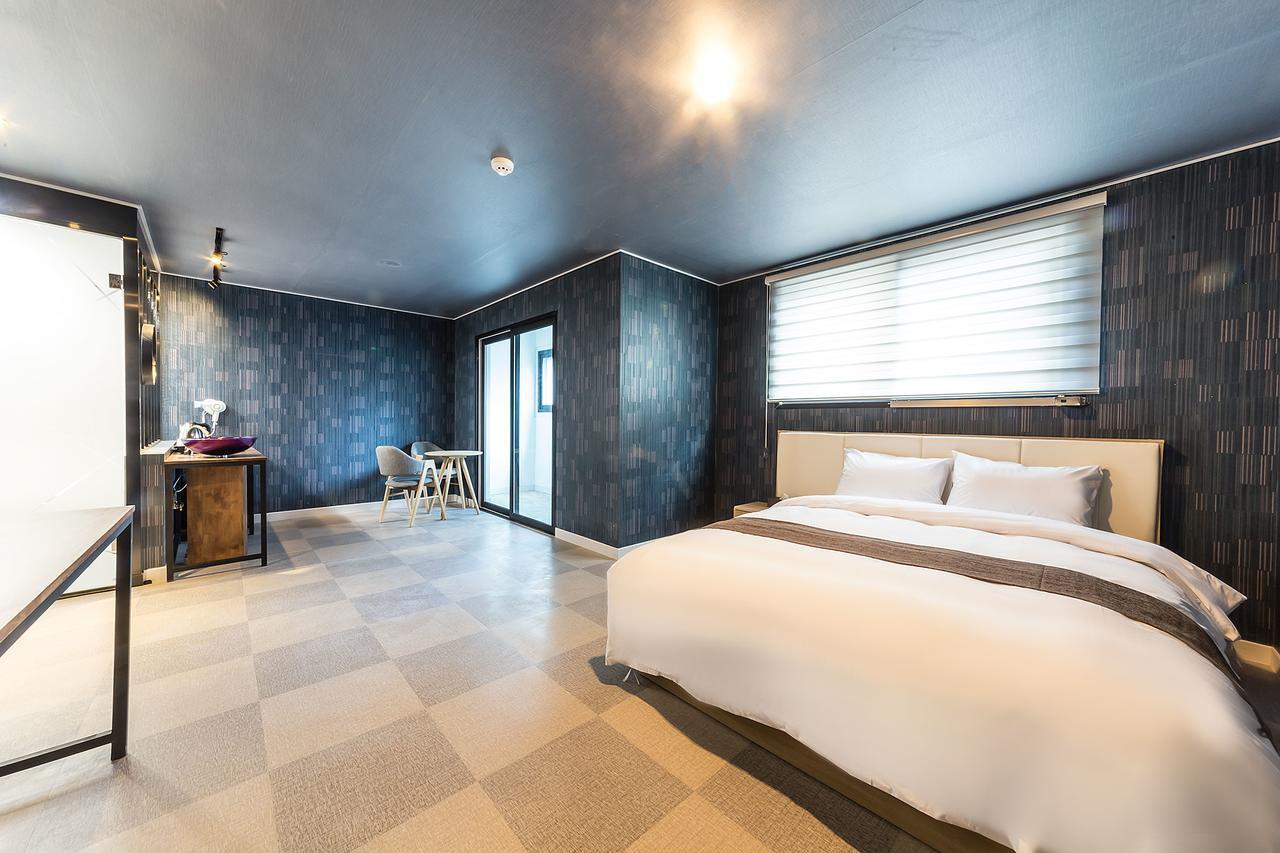 Malu Hotel Suwon Exterior foto